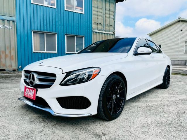 C300 4MATIC/AMG套件/IKEY摸門/全景天窗/柏林之音/換檔撥片/LED頭燈/盲點/導航/電熱椅/碰撞警示  第1張相片