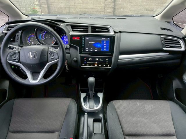 頂規S版 /定速巡航/換檔撥片/循跡防滑/斜坡起步輔助/胎壓監控/恆溫/導航/倒車顯影/電收折後視鏡  第13張相片