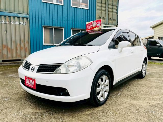 超低里程僅跑11萬優質代步車/IKEY免鑰匙/方向盤快控鍵/定速巡航/頭燈水平調整/倒車顯影/恆溫/車室內大空間  第1張相片