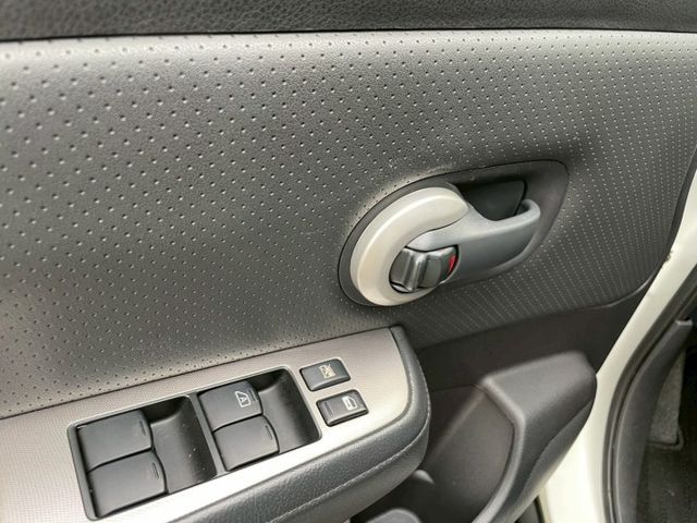 超低里程僅跑11萬優質代步車/IKEY免鑰匙/方向盤快控鍵/定速巡航/頭燈水平調整/倒車顯影/恆溫/車室內大空間  第7張相片