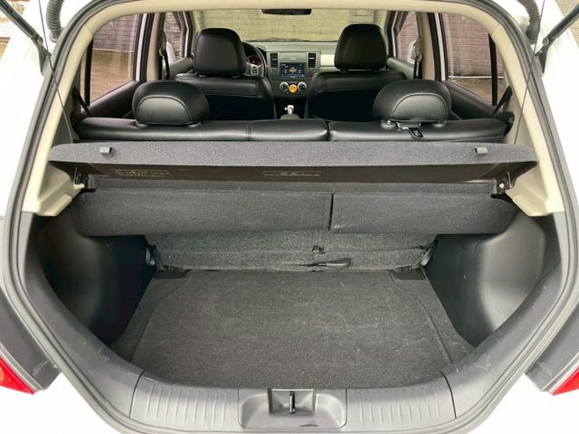 超低里程僅跑11萬優質代步車/IKEY免鑰匙/方向盤快控鍵/定速巡航/頭燈水平調整/倒車顯影/恆溫/車室內大空間  第13張相片