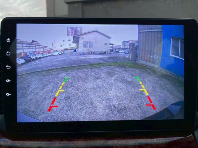 超優質神車傳三代開不壞/底盤安靜冷氣超冷/升級安卓大影音/HID頭燈/駕駛座電動椅/恆溫/天窗/抬頭顯示/自動大燈/倒顯  第10張相片