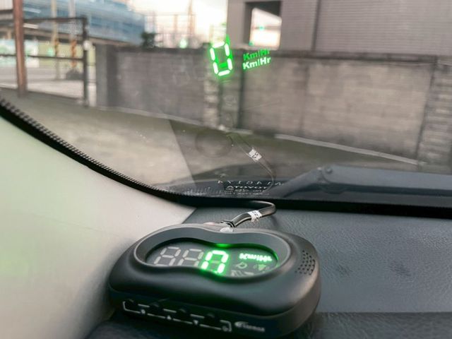 超優質神車傳三代開不壞/底盤安靜冷氣超冷/升級安卓大影音/HID頭燈/駕駛座電動椅/恆溫/天窗/抬頭顯示/自動大燈/倒顯  第11張相片