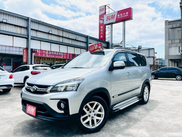 頂規旗艦型/自用商用兩不誤/定速巡航/自動頭燈/導航/藍芽/倒車顯影/數位電視/抬頭顯示/後座出風/車側踏板  第4張相片