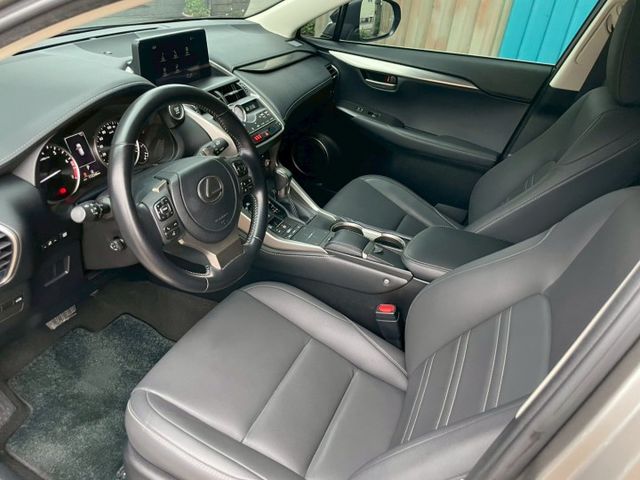 頂規豪華版/天窗/雙前座電動電熱椅/電尾門/IKEY摸門/360環景/CARPLAY/盲點/ACC跟車/8SRS  第5張相片