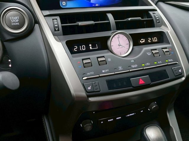 頂規豪華版/天窗/雙前座電動電熱椅/電尾門/IKEY摸門/360環景/CARPLAY/盲點/ACC跟車/8SRS  第12張相片