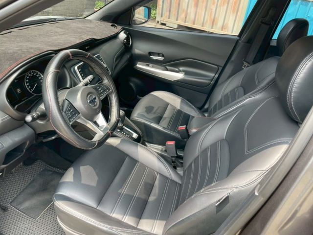 豪華版/IKEY免鑰匙/定速巡航/360環景/CARPLAY/循跡防滑/斜坡起步輔助/胎壓監控/恆溫/光感應自動頭燈  第5張相片