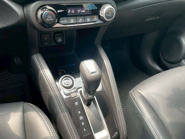 豪華版/IKEY免鑰匙/定速巡航/360環景/CARPLAY/循跡防滑/斜坡起步輔助/胎壓監控/恆溫/光感應自動頭燈  第12張相片