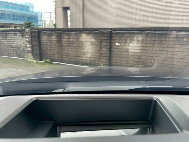 頂規Premium版/駕駛座8向電調/雙前座導流式通風椅/ALH智慧頭燈/電尾門含腳踢/HUD抬顯/無線CARPLAY  第10張相片