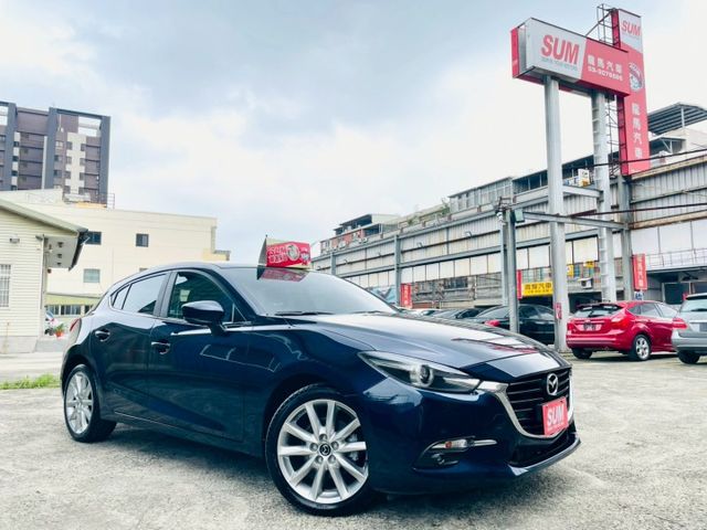 尊榮安全版/LED頭燈日行燈/抬頭顯示/雙區恆溫/18吋圈/前行煞車輔助/電子手煞/車道偏移警示/盲點/導航/藍芽/6安  第3張相片