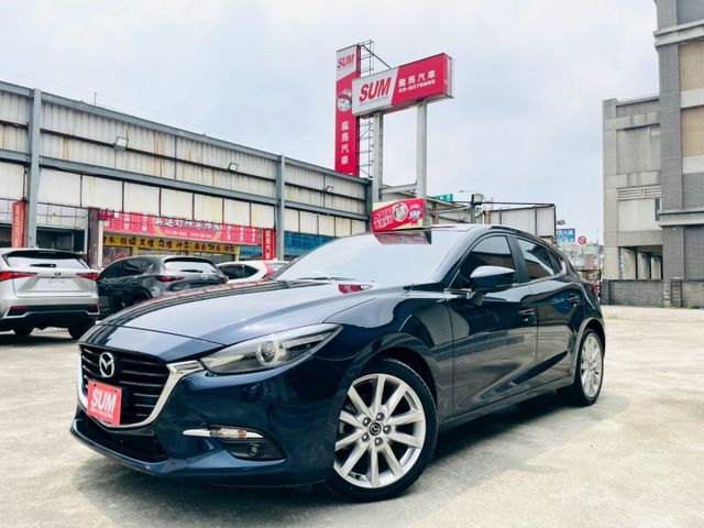 尊榮安全版/LED頭燈日行燈/抬頭顯示/雙區恆溫/18吋圈/前行煞車輔助/電子手煞/車道偏移警示/盲點/導航/藍芽/6安  第4張相片