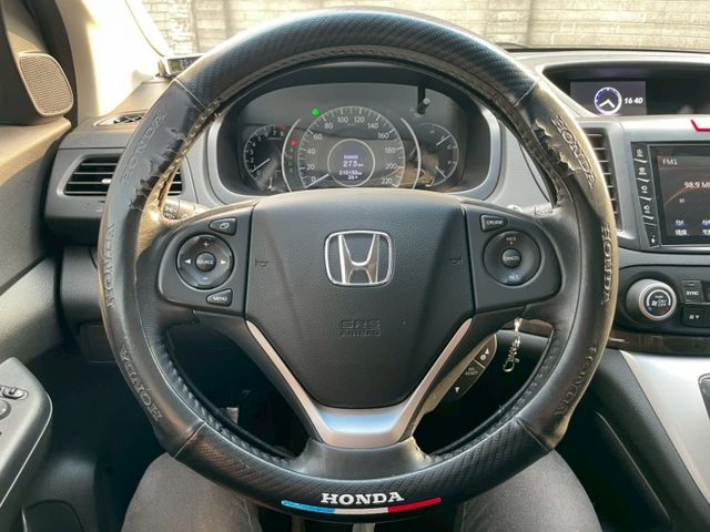 2WD頂規/天窗/HID頭燈/換檔撥片/定速巡航/天窗/雙區恆溫/循跡防滑/藍芽/導航/胎壓偵測/後座出風口  第7張相片