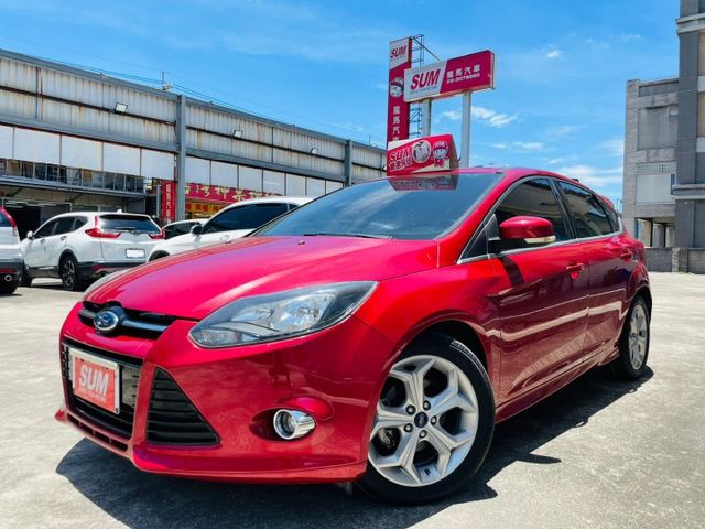 2.0S汽油運動型/雙前座賽車椅/里程跑少/天窗/雙區恆溫/定速巡航/循跡防滑/藍芽/斜坡起步輔助/光感應頭燈雨滴感應  第4張相片