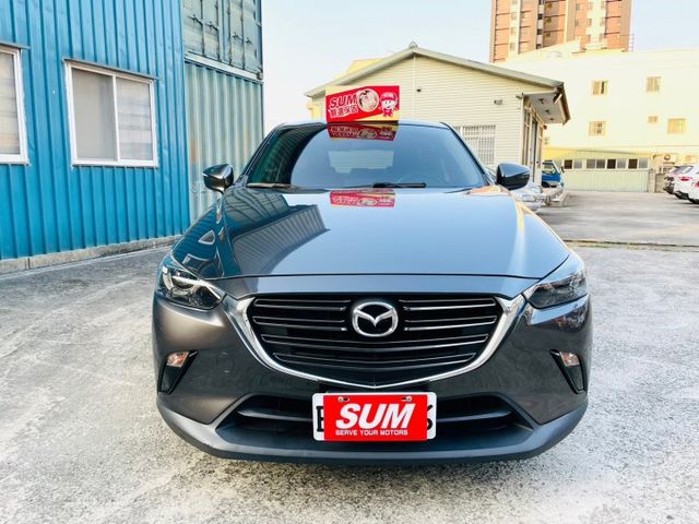 小改款頂級型/新車保固中原廠保養/LED頭燈/IKEY/定速巡航/藍芽/導航/倒車顯影/CAR PLAY/電子手煞車  第2張相片