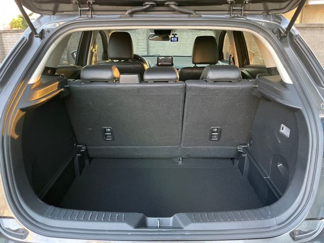小改款頂級型/新車保固中原廠保養/LED頭燈/IKEY/定速巡航/藍芽/導航/倒車顯影/CAR PLAY/電子手煞車  第16張相片