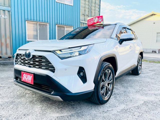旗艦4WD/222P馬力/9吋4G聯網主機CARPLAY/全景天窗/PVM錄影/12.3吋數位儀表/電尾門含腳踢/ACC  第1張相片
