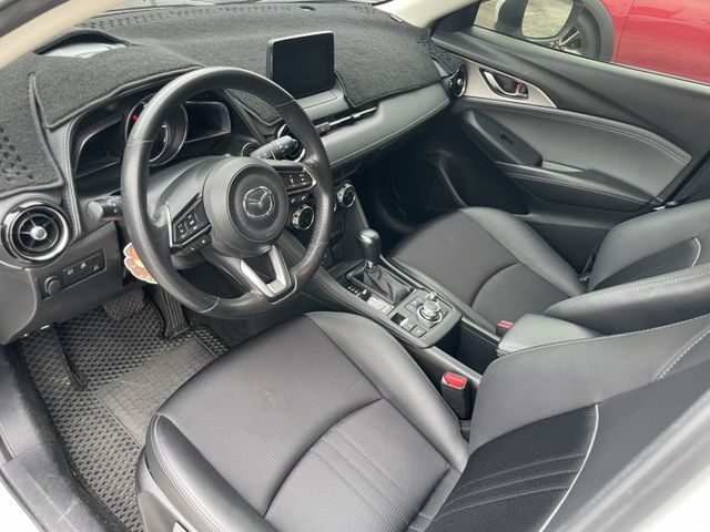 小改款頂規旗艦型/ACC跟車/HUD抬顯/盲點偵測/LED頭燈/IKEY免鑰匙/CARPLAY/藍芽/倒車顯影  第3張相片