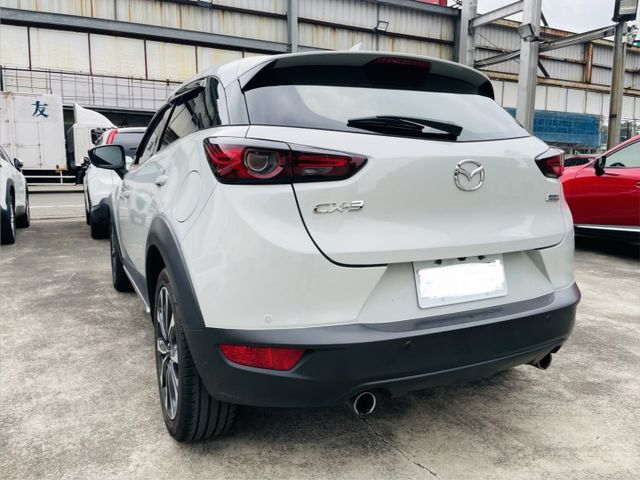 小改款頂規旗艦型/ACC跟車/HUD抬顯/盲點偵測/LED頭燈/IKEY免鑰匙/CARPLAY/藍芽/倒車顯影  第9張相片