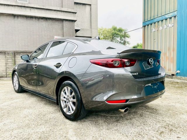 尊榮安全型/MRCC全速域跟車/SBS智慧前行煞車輔助/盲點/車道偏移警示/後方來車警示/CARPLAY/電子手煞/恆溫  第18張相片