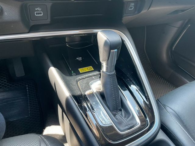 頂規Prestige尊榮版/超低里程僅跑2萬/原廠保固中/ACC跟車/換檔撥片/盲點/電尾門/CARPLAY/雙區恆溫  第10張相片