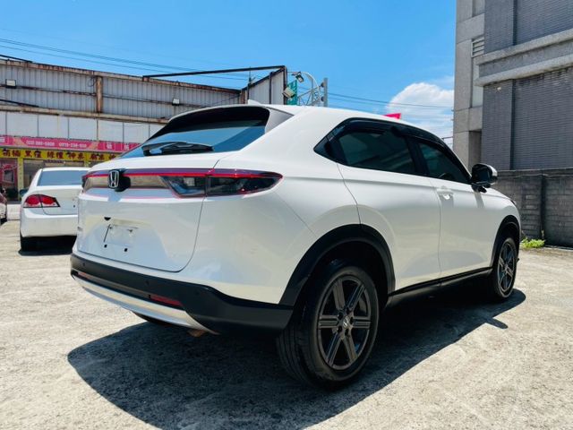 頂規Prestige尊榮版/超低里程僅跑2萬/原廠保固中/ACC跟車/換檔撥片/盲點/電尾門/CARPLAY/雙區恆溫  第19張相片