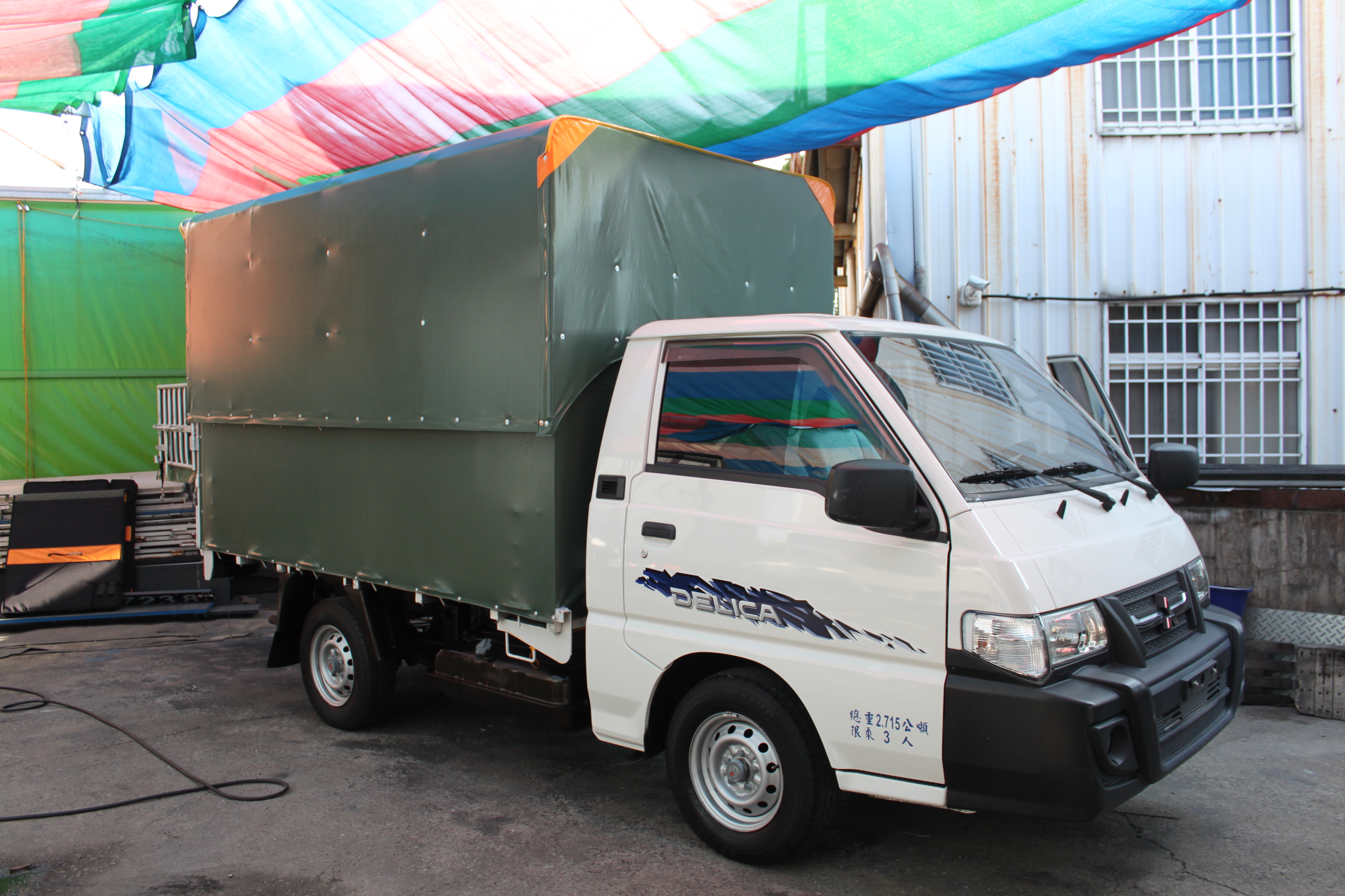 2019年得利卡配備油壓自動升降升降帆布.原板件原廠保養里程保證  第1張相片