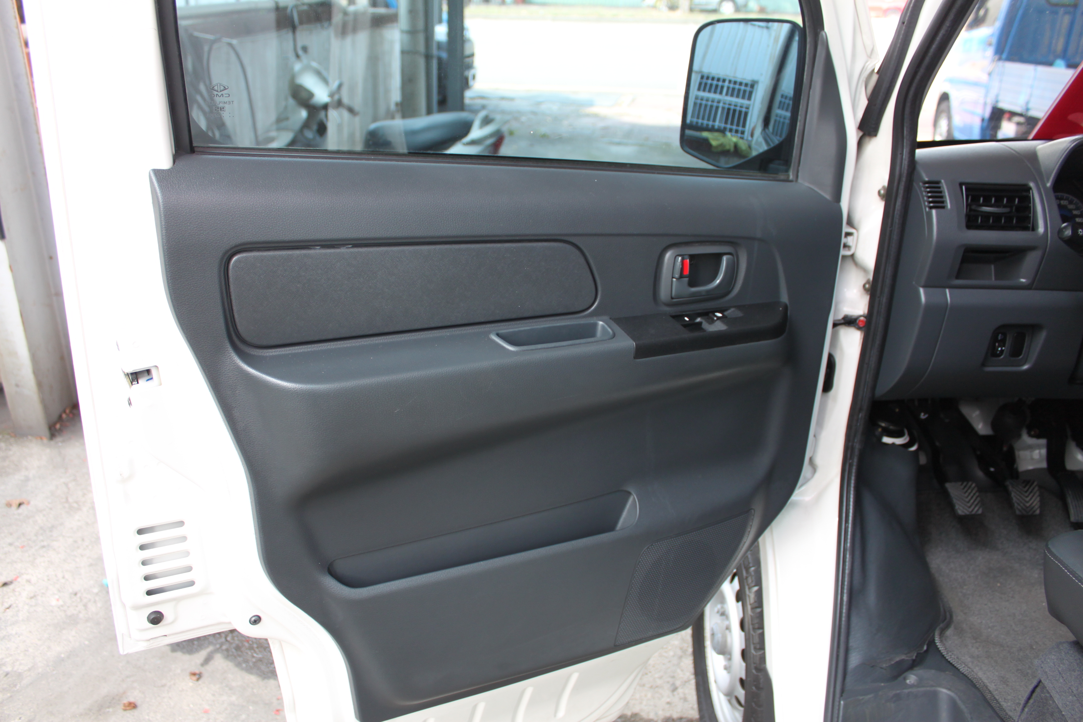 2020年菱利A190正負20度冷凍車 保證里程 超低里程僅跑5萬5 原版件 全程原廠保養  第5張相片