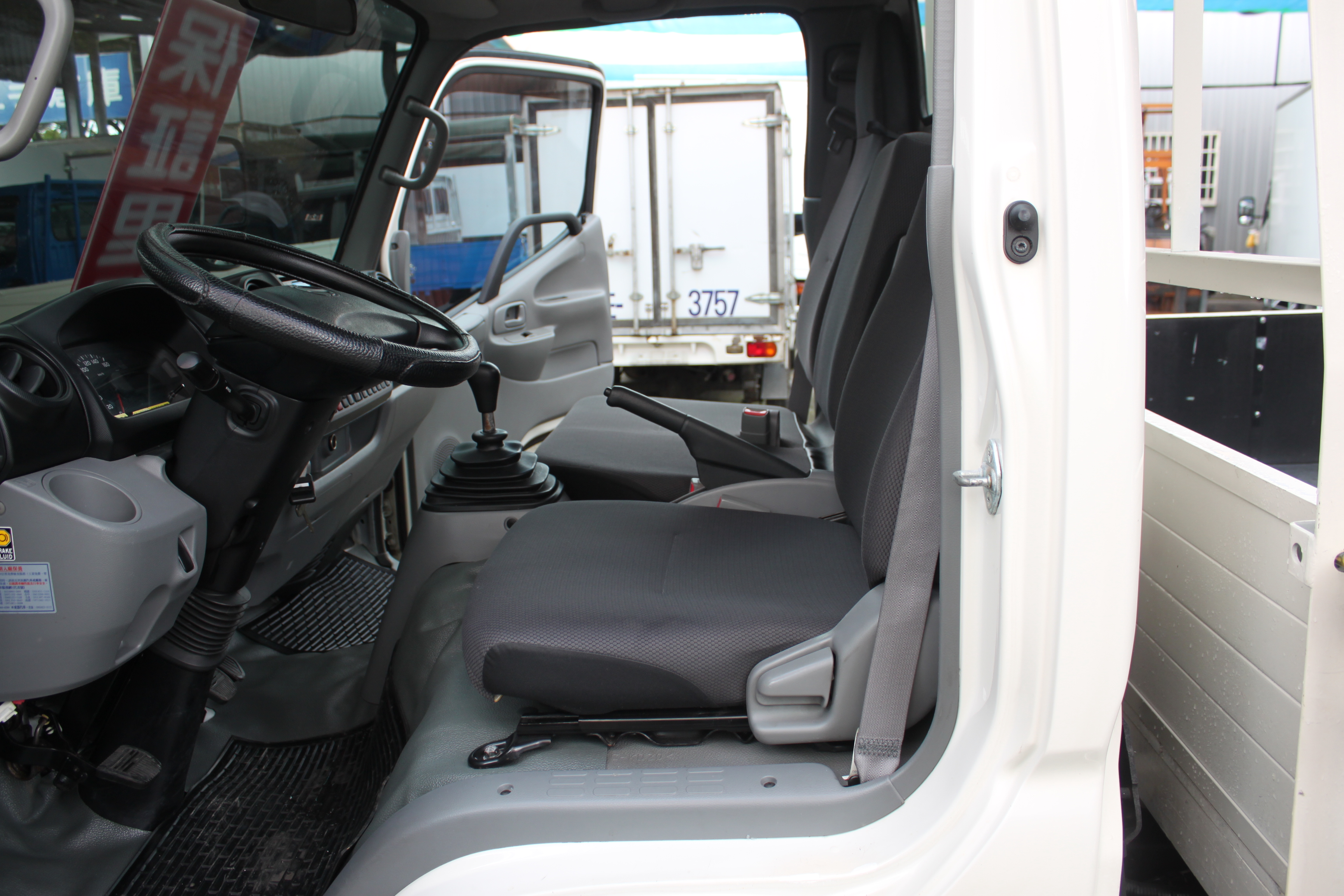 2014Hino 11尺半加長型貨車配備尾門 保證里程 原版件  第6張相片