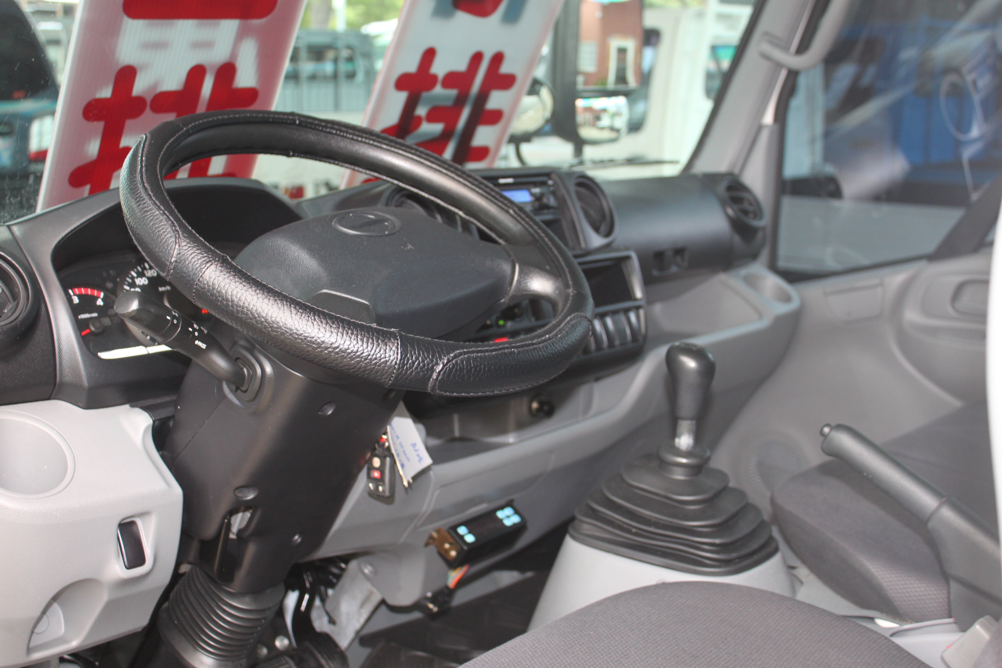 2019Hino 14尺半超長型高箱內高180CM冷凍車保證里程 里程實13萬原版件 原廠保養  第11張相片