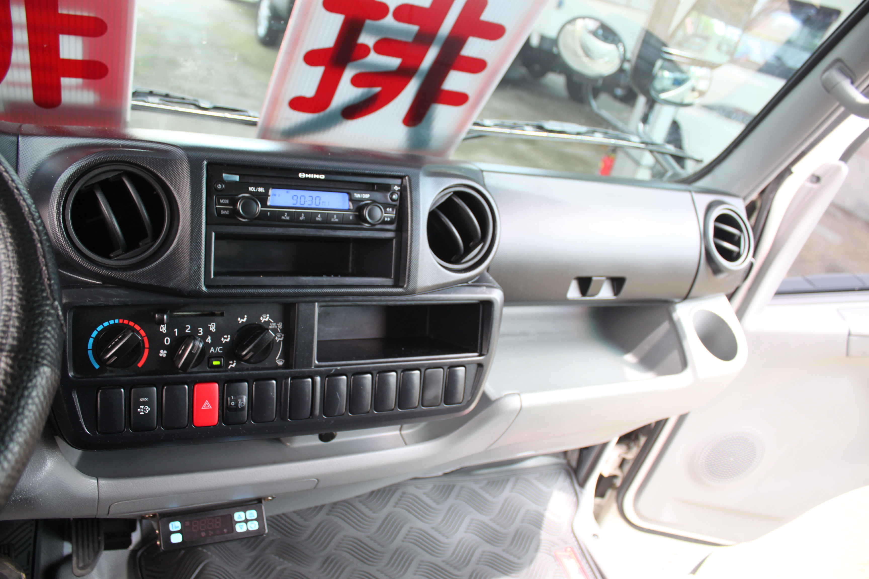 2019Hino 14尺半超長型高箱內高180CM冷凍車保證里程 里程實13萬原版件 原廠保養  第12張相片