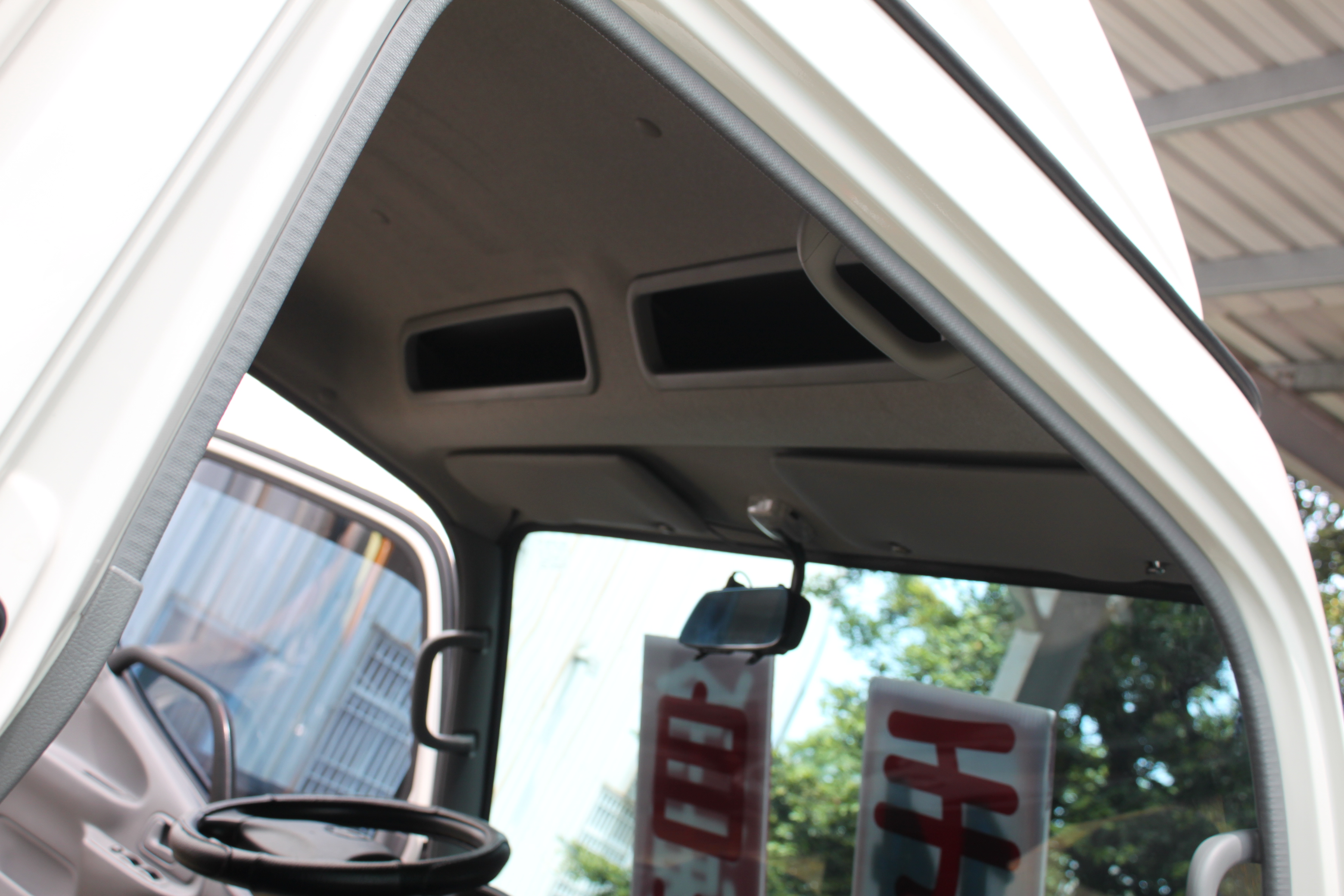 2019Hino 14尺半超長型高箱內高180CM冷凍車保證里程 里程實13萬原版件 原廠保養  第15張相片