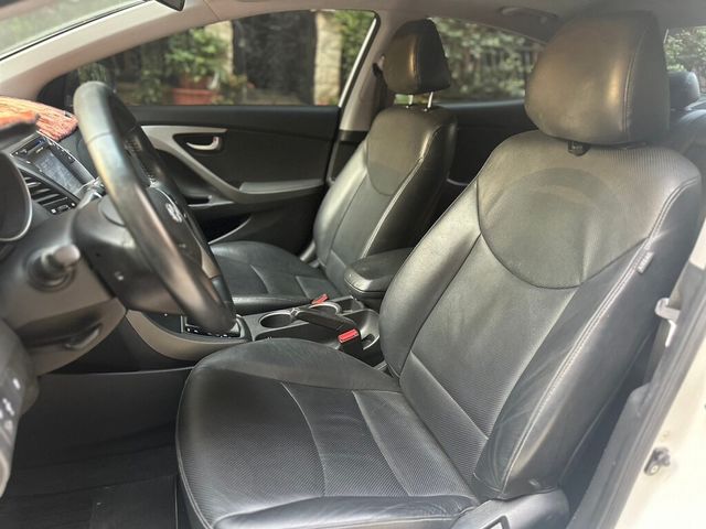 HYUNDAI現代 ELANTRA  第9張相片