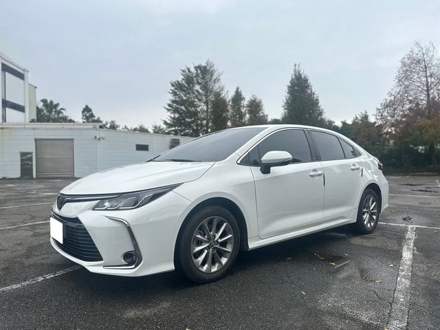 TOYOTA豐田 ALTIS  第2張相片