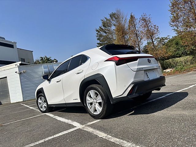 LEXUS凌志 UX250H  第4張相片