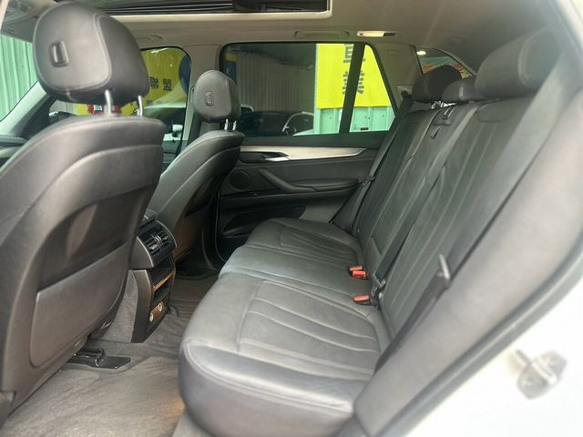 BMW寶馬 X5 XDRIVE25D  第7張相片