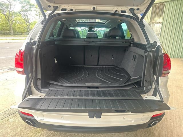 BMW寶馬 X5 XDRIVE25D  第15張相片