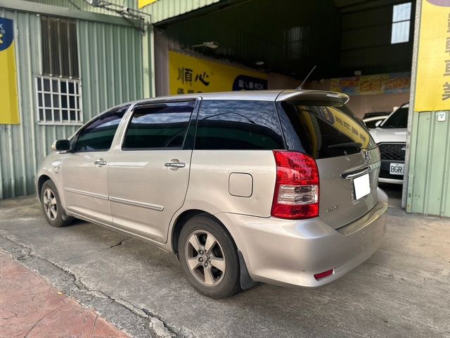 TOYOTA豐田 WISH  第2張相片
