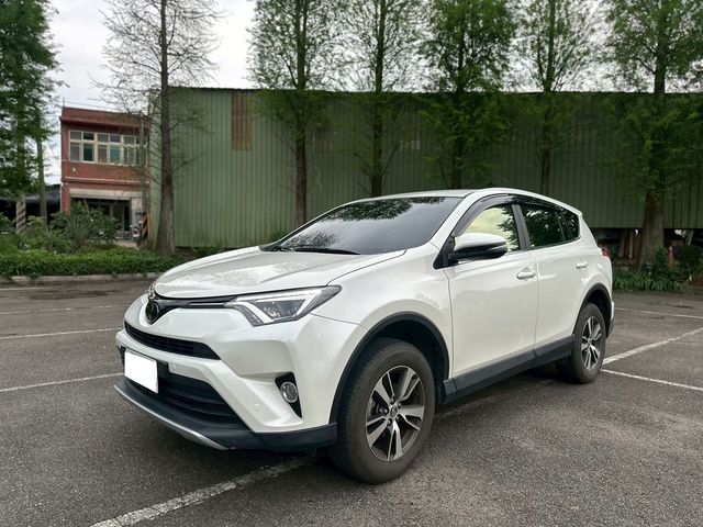 TOYOTA豐田 RAV4  第2張相片