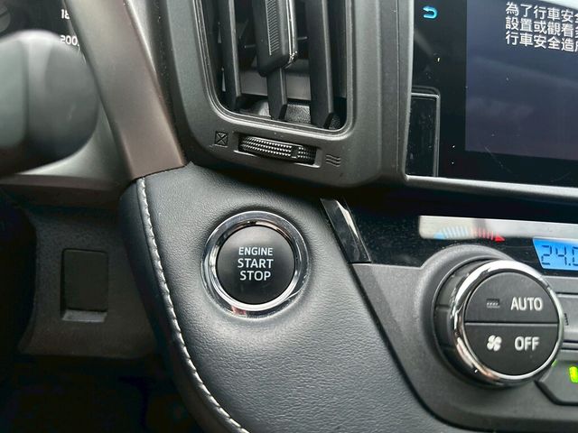 TOYOTA豐田 RAV4  第7張相片
