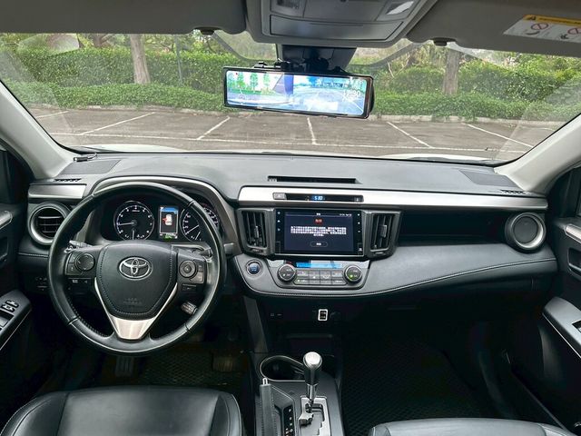 TOYOTA豐田 RAV4  第15張相片
