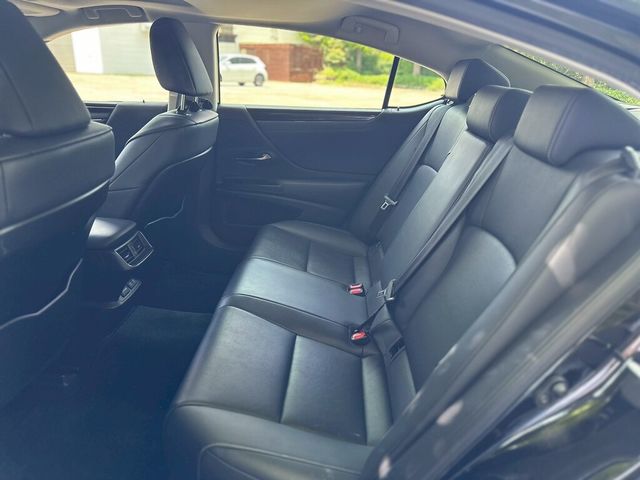 LEXUS凌志 ES200  第15張相片