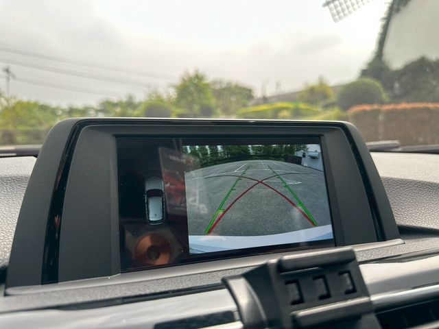 BMW寶馬 318I  第6張相片