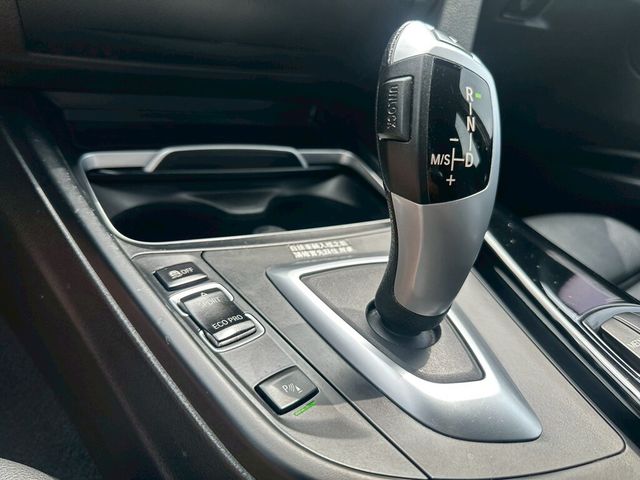 BMW寶馬 318I  第8張相片