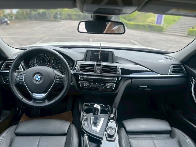 BMW寶馬 318I  第15張相片