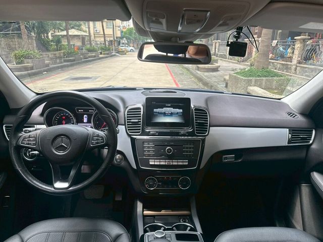 M-BENZ賓士 GLE 250D  第5張相片