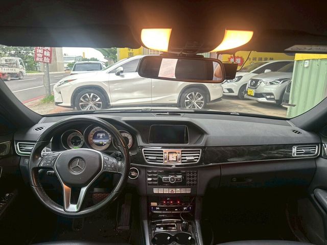 M-BENZ賓士 E200  第4張相片