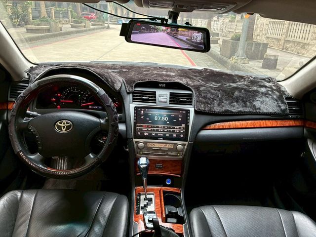 TOYOTA豐田 CAMRY  第3張相片