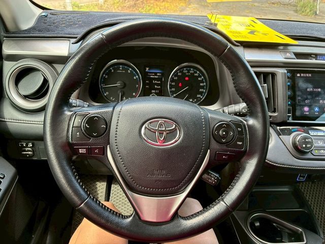 TOYOTA豐田 RAV4  第3張相片