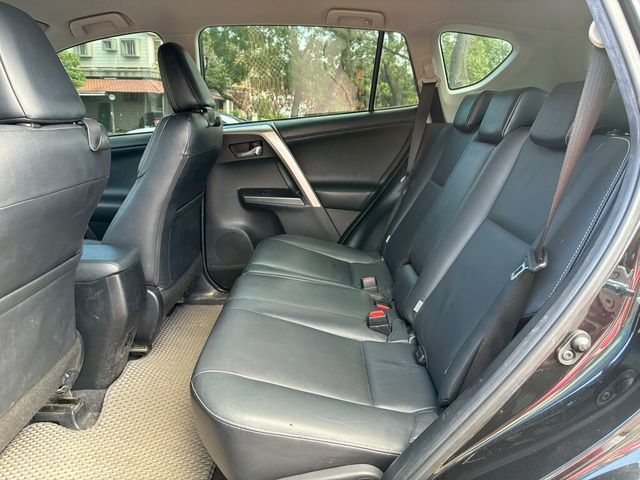 TOYOTA豐田 RAV4  第11張相片