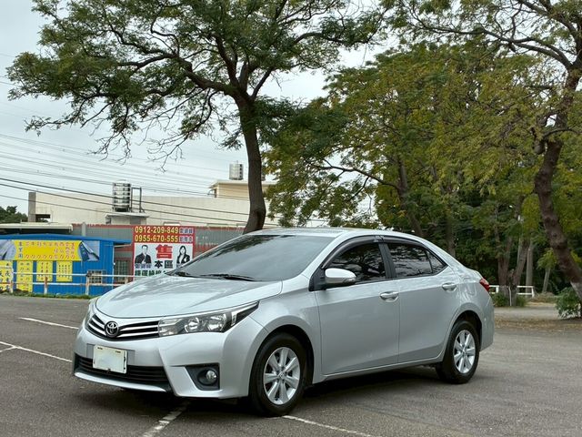 TOYOTA豐田 ALTIS  第1張相片